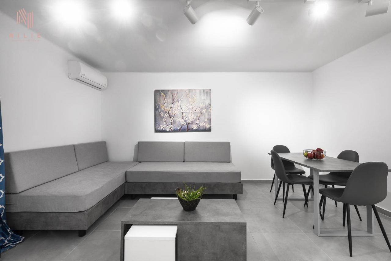 Consul, Nilie Hospitality Mgmt Apartment *